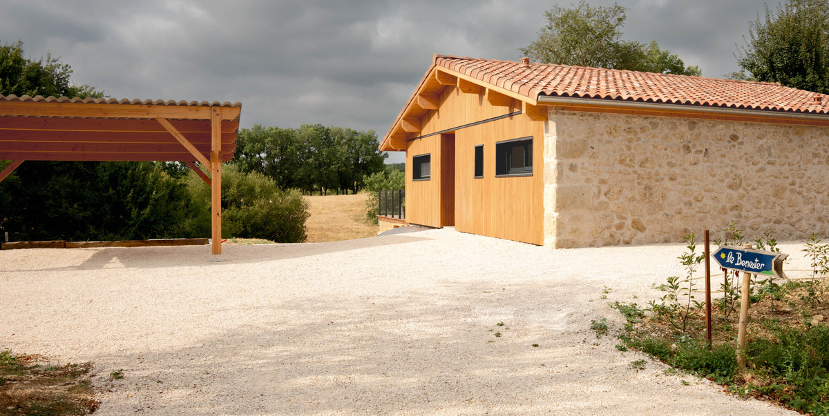 Gîte Le Benester 4 étoiles dans le Gers, gîte de charme en pierre avec jardin et espace extérieur